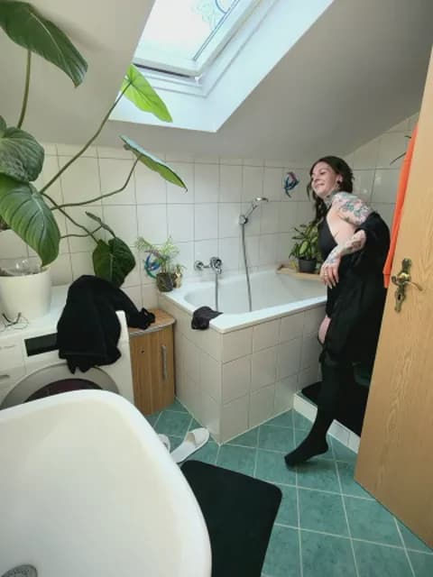 BrownieyQueen from Stripchat - Jan 16, 2026 09:10 - 84 min