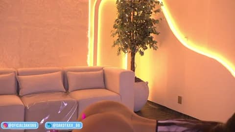 Dakota_Lee from Stripchat - Jan 14, 2026 03:34 - 34 min