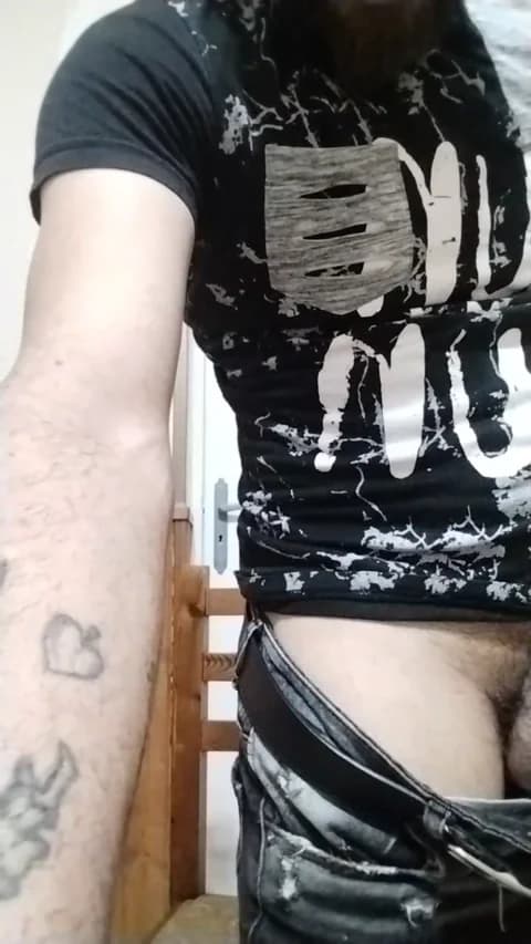 Emanusletiano from Cam4 - Jan 14, 2026 03:16 - 90 min