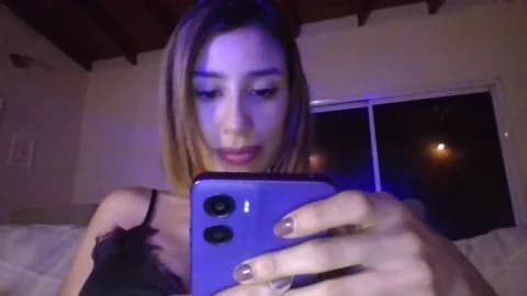 Florvelvetrose from Cam4 - Jan 17, 2026 06:18 - 31 min