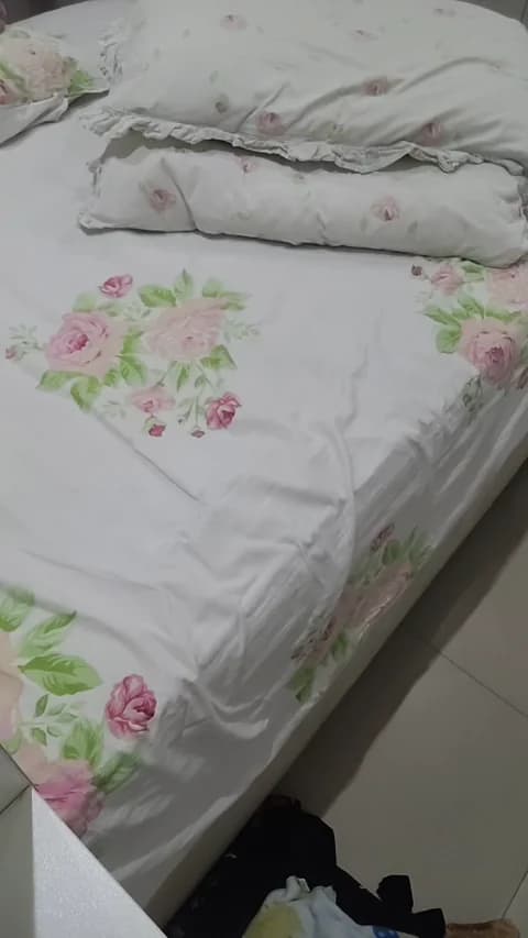 Gabyzinha_24 from Cam4 - Mar 16, 2026 22:44 - 41 min