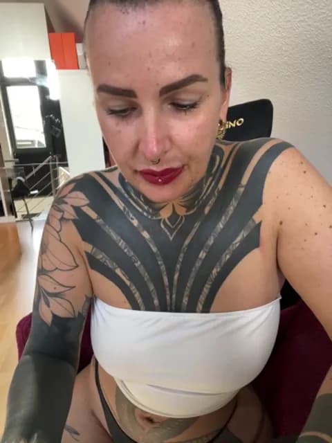 KathaleaNoir from Stripchat - Mar 25, 2026 07:38 - 40 min