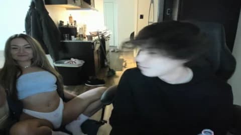 aesus3x from Chaturbate - Feb 23, 2026 04:44 - 31 min