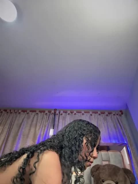 serena_willow from Stripchat - Mar 8, 2026 12:45 - 32 min